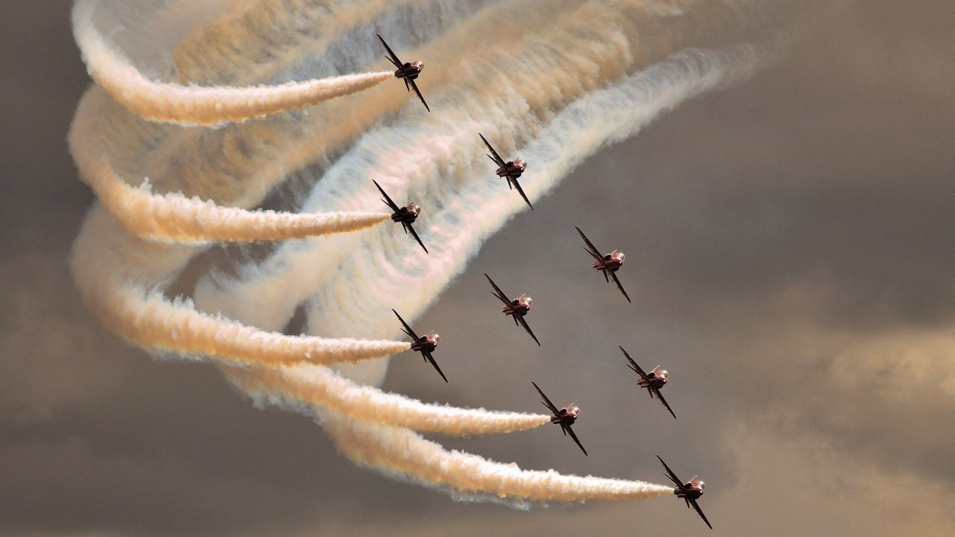 开云综合服务-高强度压迫让门将失误频出