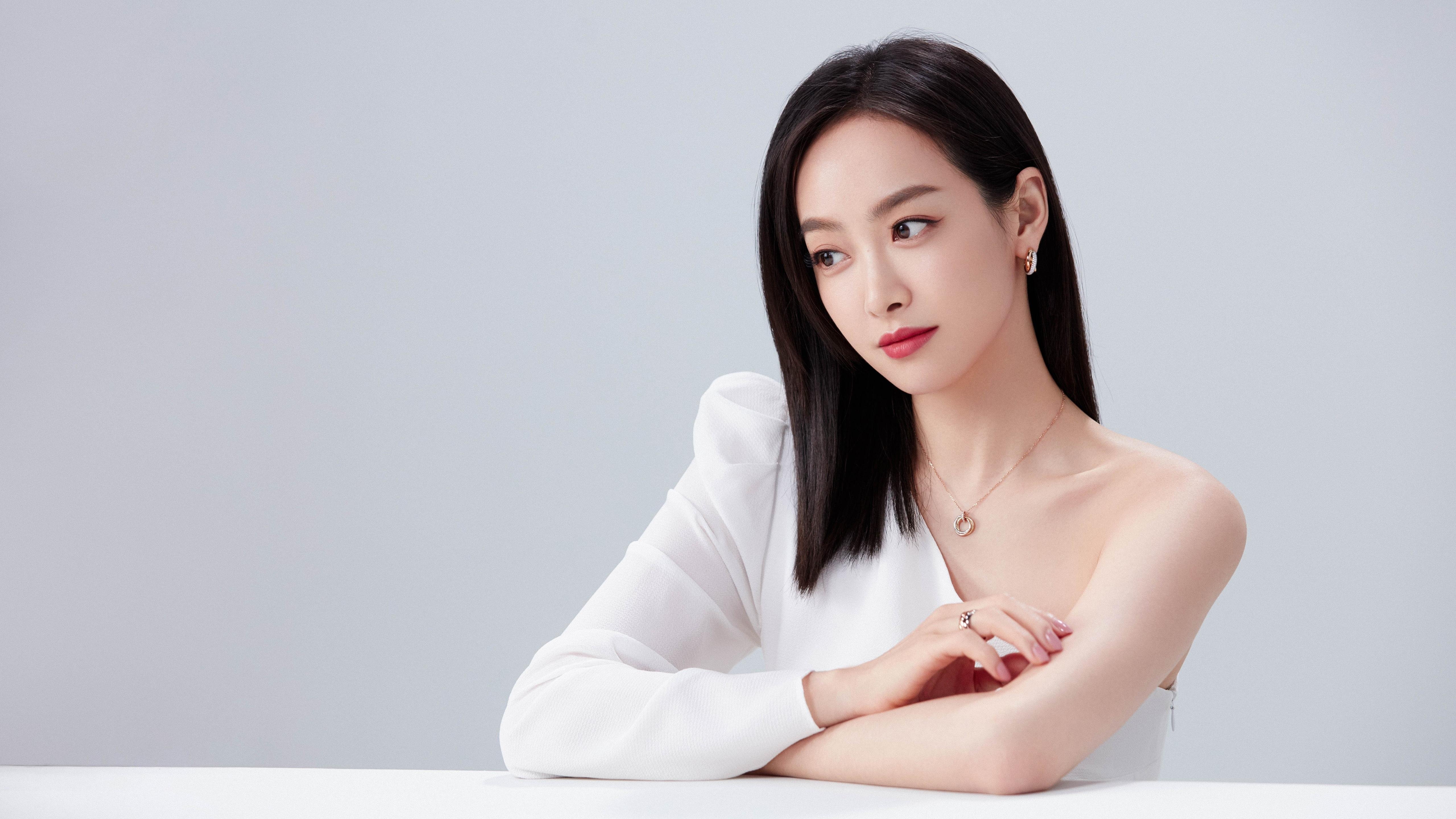 巴黎圣日耳曼创队史最佳赛季战绩,连续18场不败登顶法甲,巴黎圣日耳曼队首发阵容