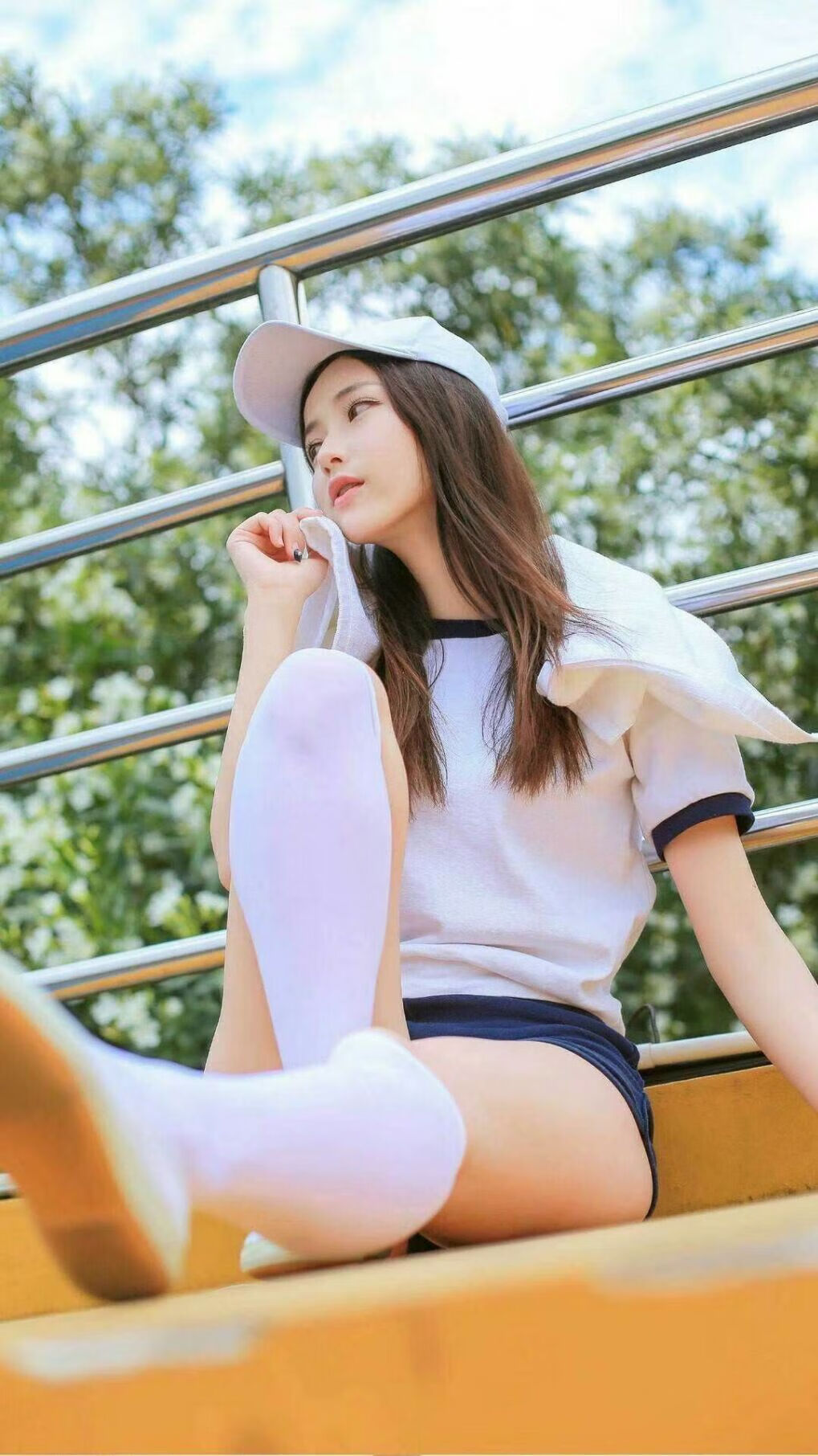 巴黎圣日耳曼创队史最佳赛季战绩,连续18场不败登顶法甲,巴黎圣日耳曼队首发阵容