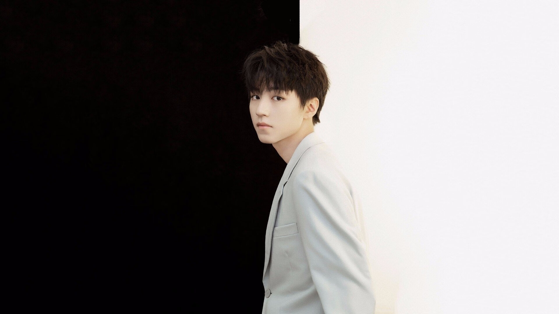 欧洲杯逆转盛况:战术变换带来奇迹!,欧洲杯大逆转